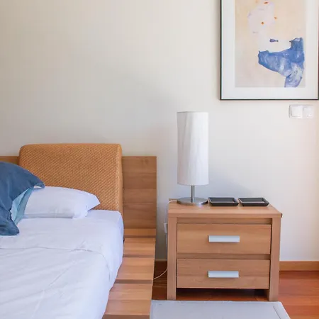 Just Like - Bonnie فيلة كامينيا