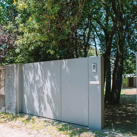 Just Like - Bonnie * Caminha