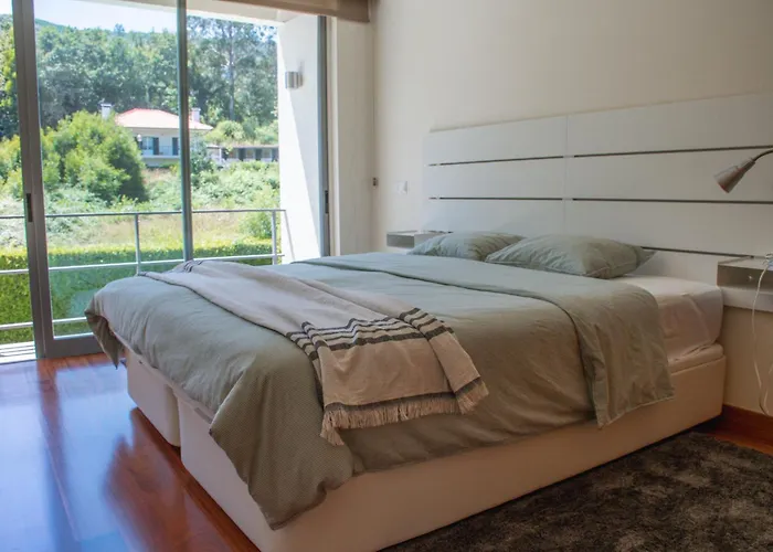 Just Like - Bonnie *